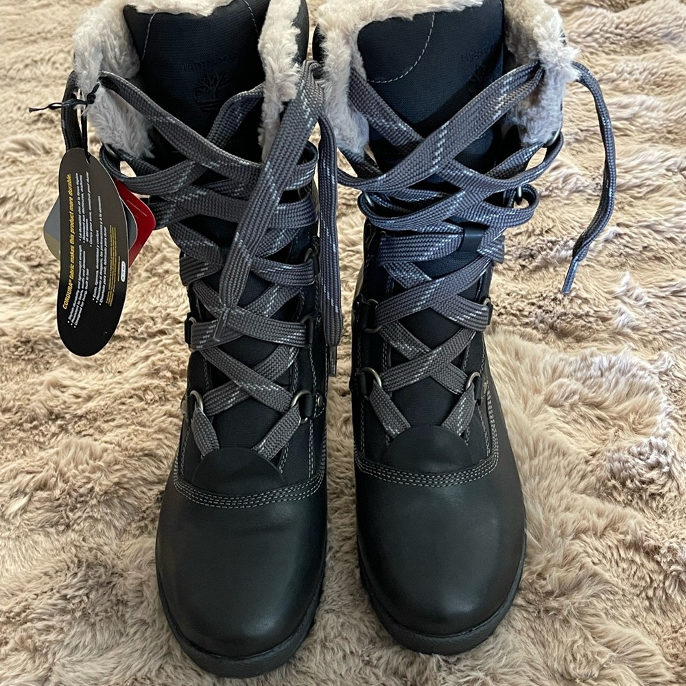 Timberland Women's Black and Gray Winter Boots